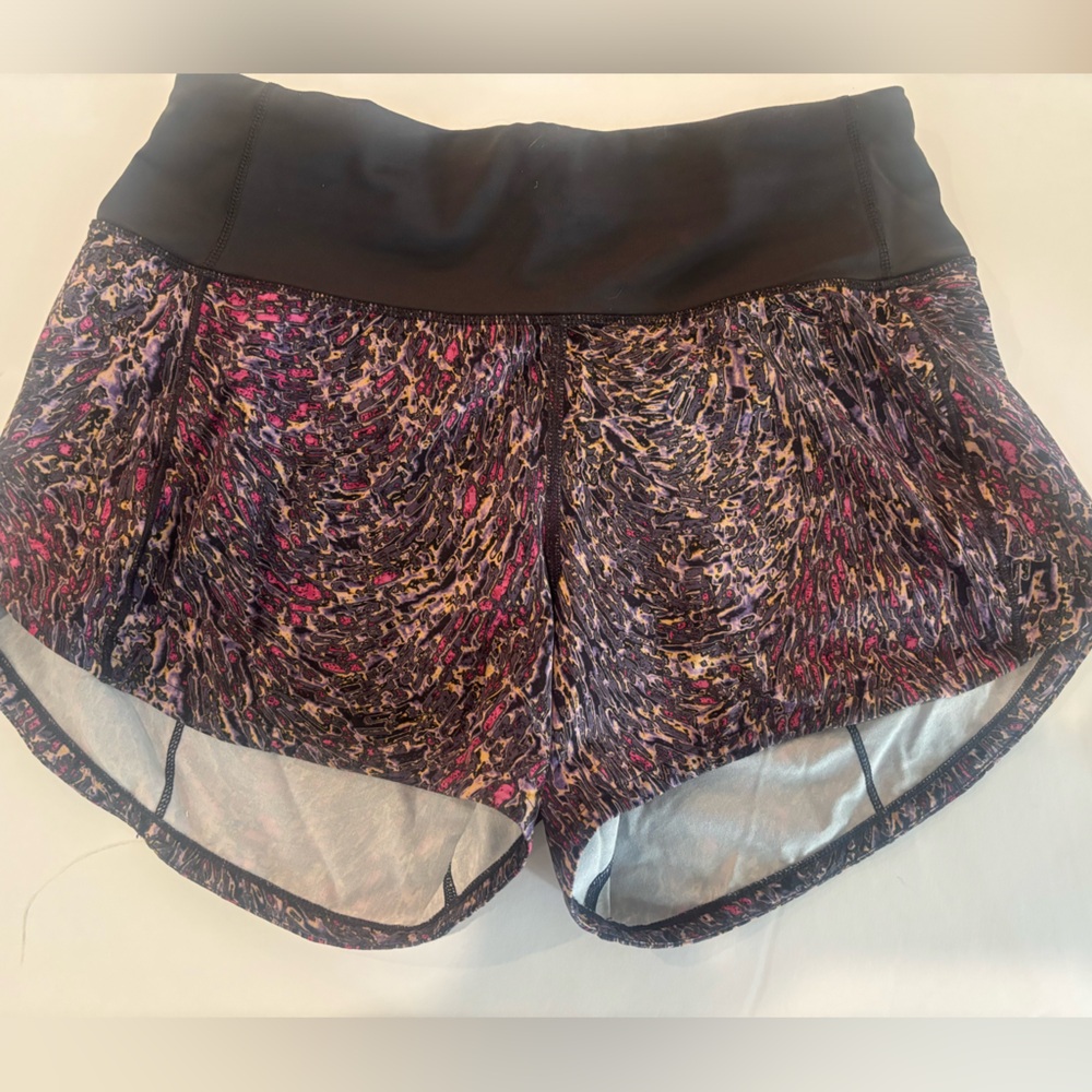ECU Lululemon Speed Up Size 2Tall Multicolor Patterned Sleep Shorts
